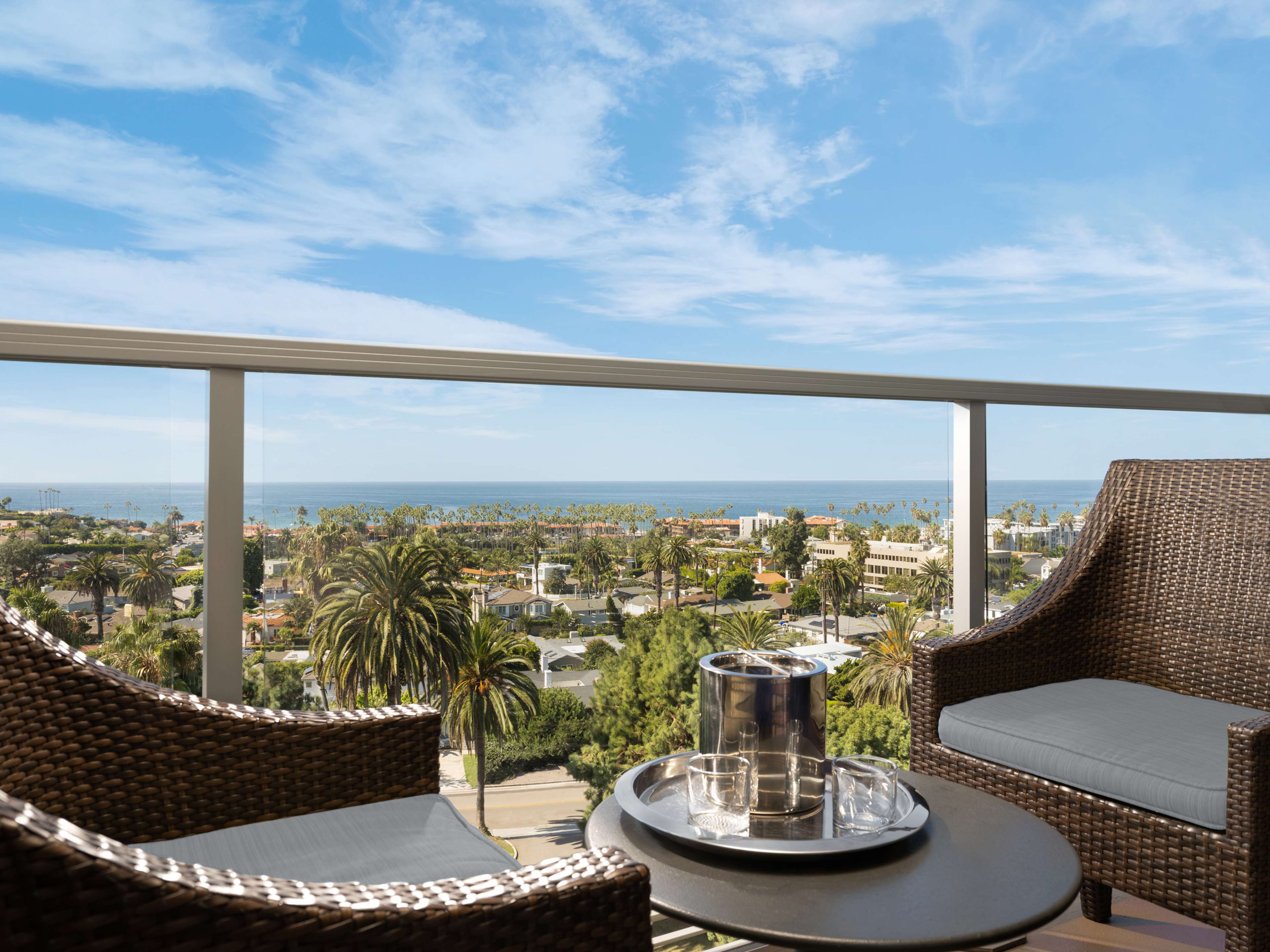 Hotel La Jolla, Curio Collection by Hilton - Tap to explore photos