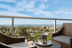 Hotel La Jolla, Curio Collection by Hilton
