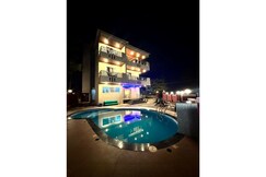 Breeze Mansion With Mountain View