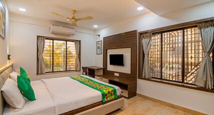 Treebo Petals Suites & Banquet - New Town Room Type - Standard Room Treebo Petals Suites & Banquet - New Town Room Type - Standard Room