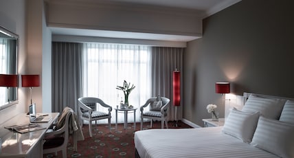 Pullman Hanoi Hotel Room Type - SUPERIOR ROOM, 1 King Size Bed, City View Pullman Hanoi Hotel Room Type - SUPERIOR ROOM, 1 King Size Bed, City View