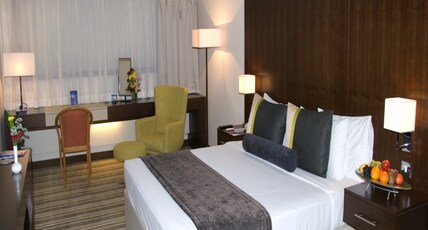 Aavri Hotel Deira formerly Aravi Hotel Deira Room Type - Superior King Room with Bathtub