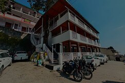 Sangeeta Paradise: near Mall road