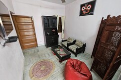 Swain Holiday Home Near Airport