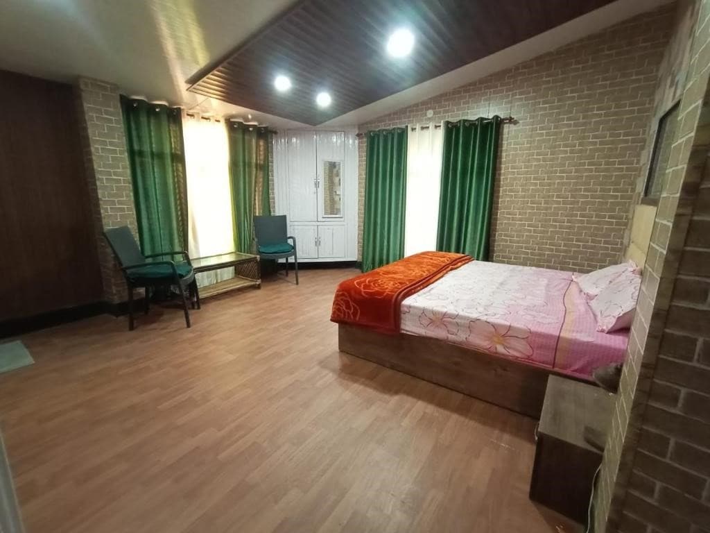 Luvkush Homestay - Tap to explore photos