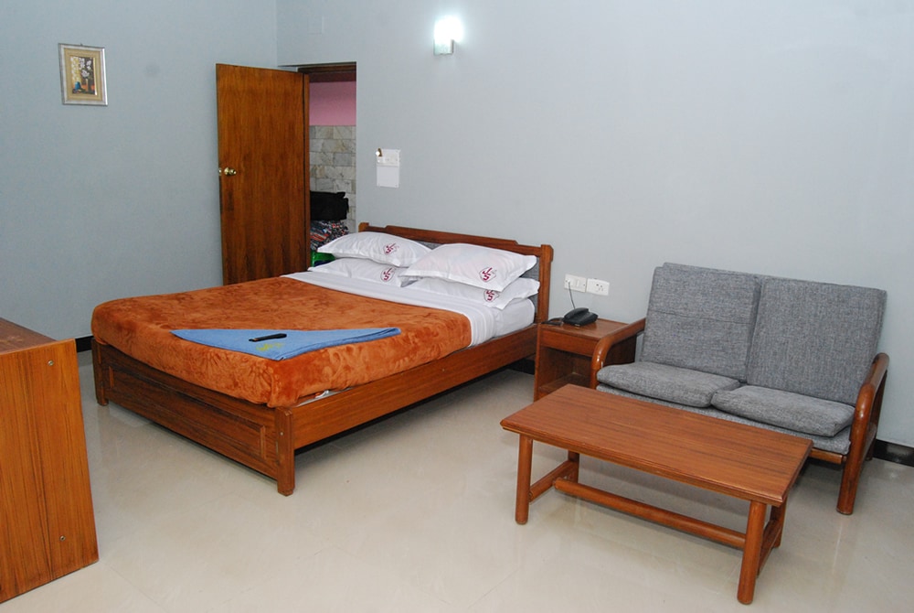 Hotel Jaysanthi - Tap to explore photos