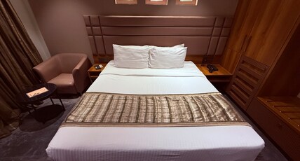 Hotel Varishtha Room Type - Super Deluxe Rooms