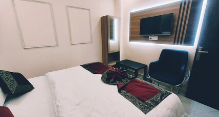 Hotel Shivalayam Room Type - Deluxe Room