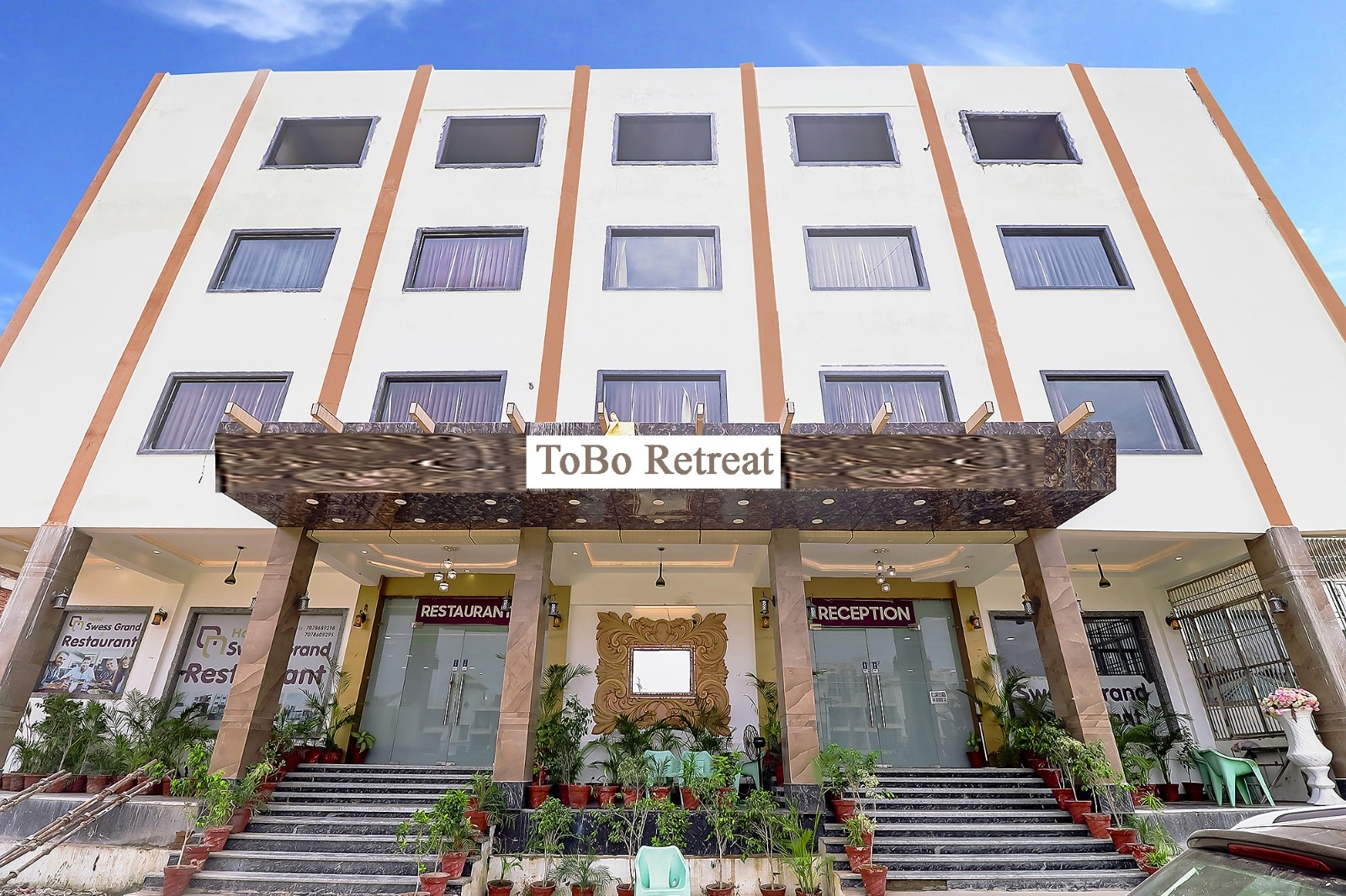 Hotel Tobo Retreat Agra | 100 Mtr from Taj Mahal East Gate - Tap to explore photos