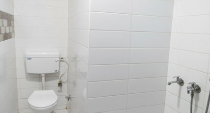 Madan Residency Amritsar, 750m from Golden Temple Room Type - Family Room(2 double beds)