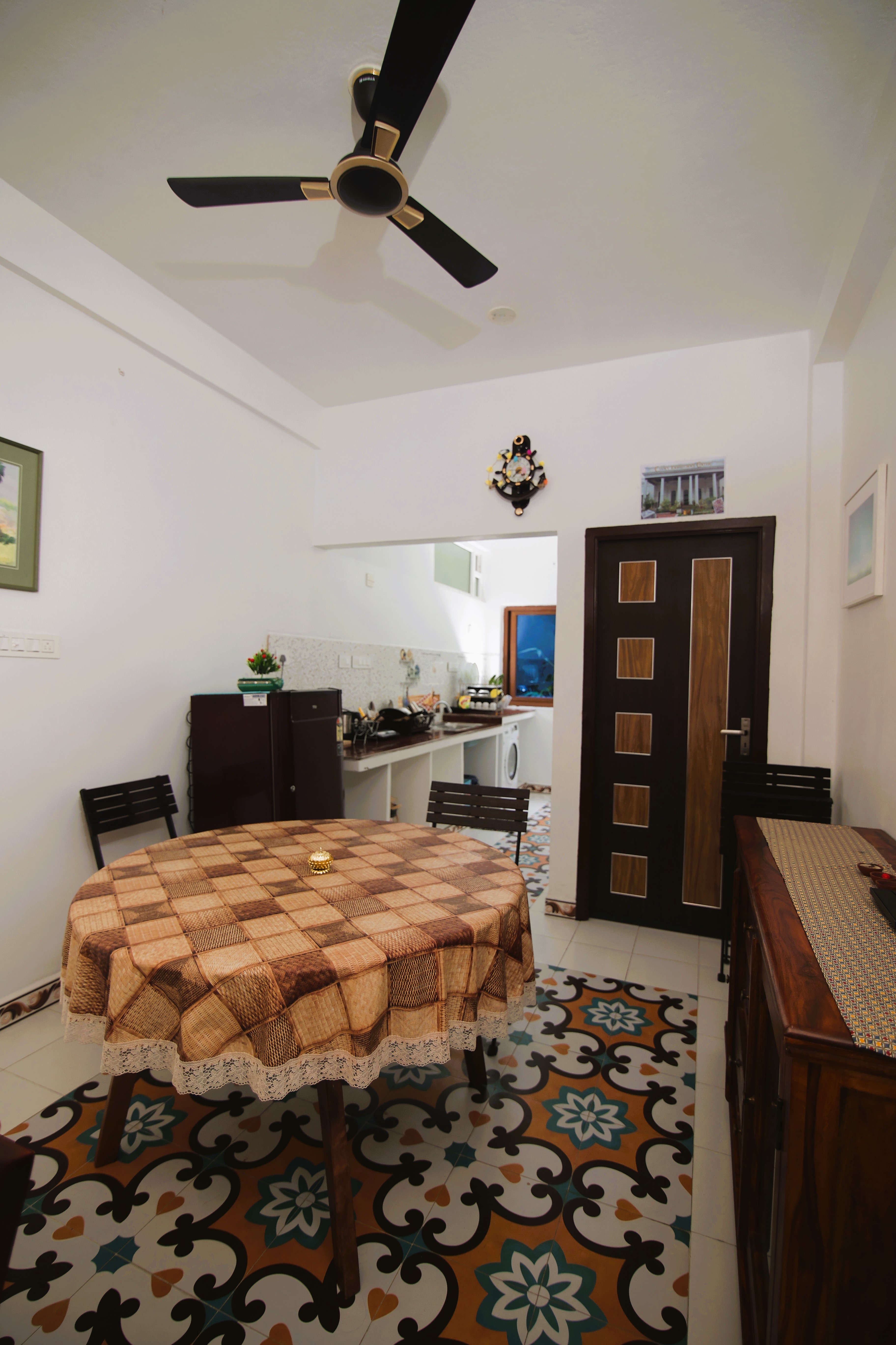 Le Pondy Home Stay - Tap to explore photos