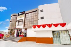 Hotel O Paras Palace