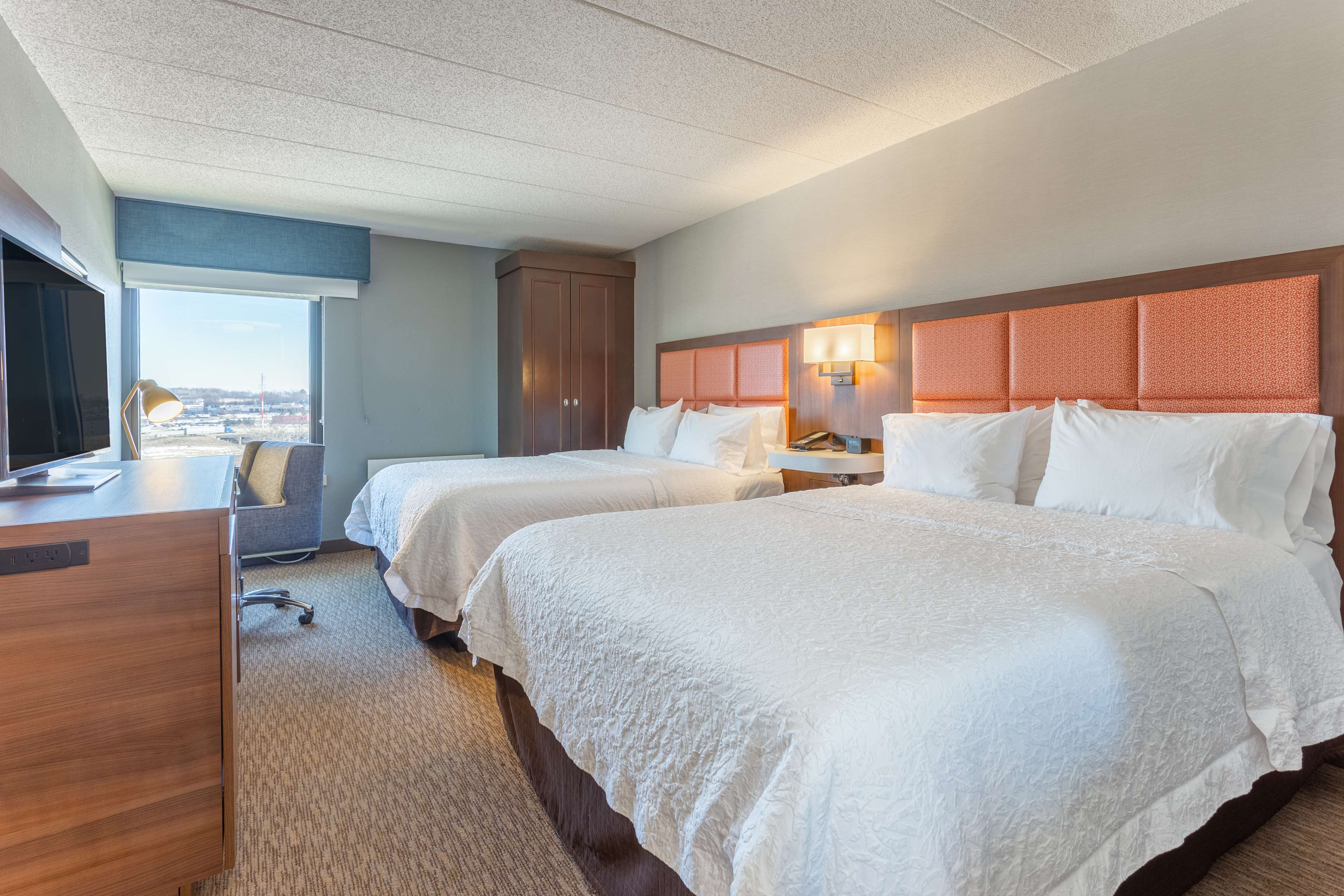 Hampton Inn by Hilton Madison East Towne Mall Area - Tap to explore photos