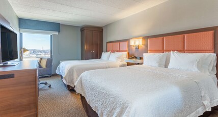 Hampton Inn by Hilton Madison East Towne Mall Area Room Type - 2 QUEEN BEDS NONSMOKING