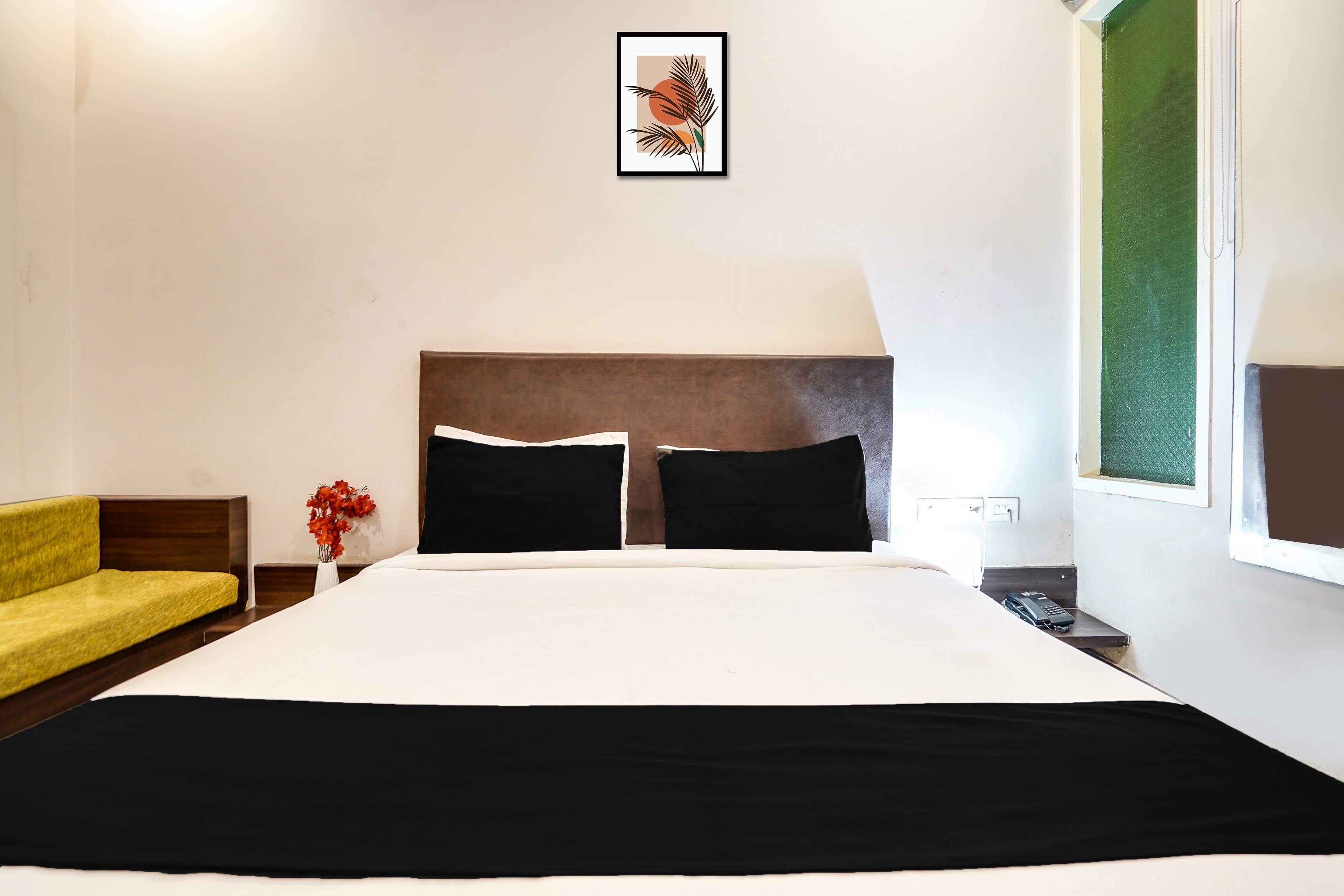 Townhouse Mansarovar Near Metro Station Formerly Dev Villas - Tap to explore photos