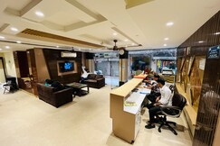 Hotel Silver Street 2 Mins Walk From New Delhi Railway station