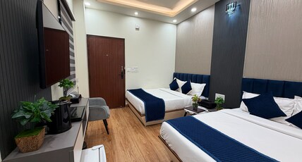 AANCHAL PALACE HOTEL Room Type - Family Room