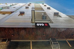 Address of OYO Flagship Crown Inn