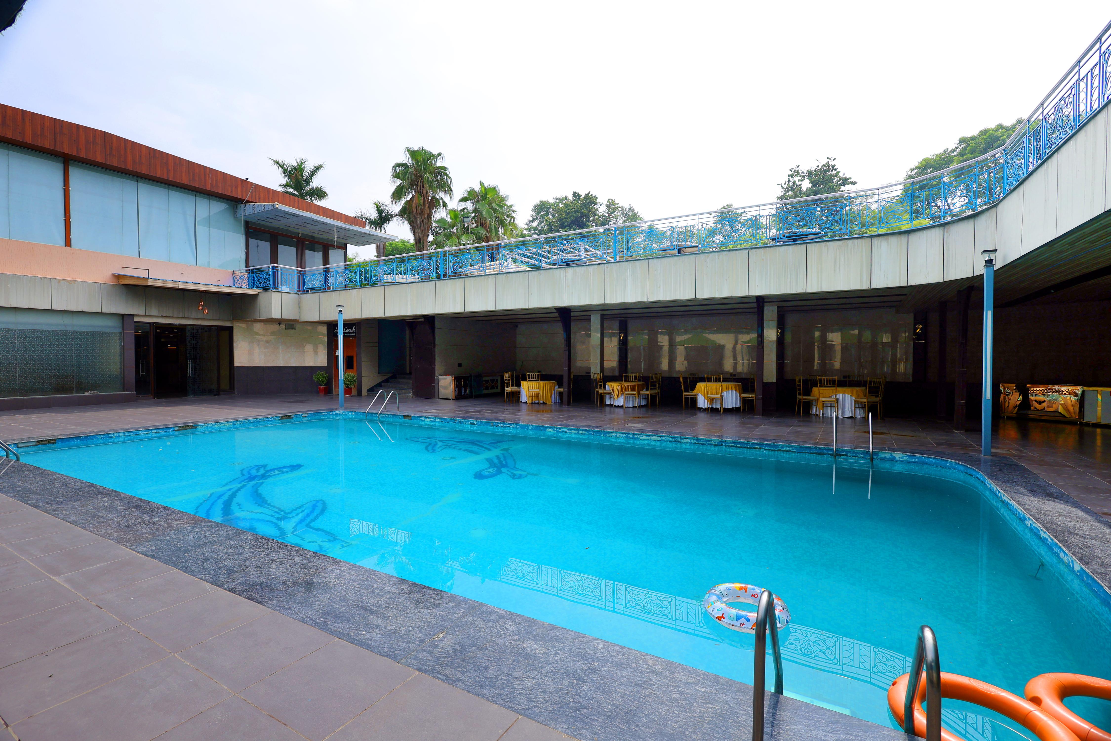 Dee Marks Hotel & Resort Delhi Airport - Tap to explore photos