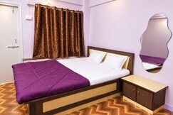 Purple House near Ganga Ghat Panchavati