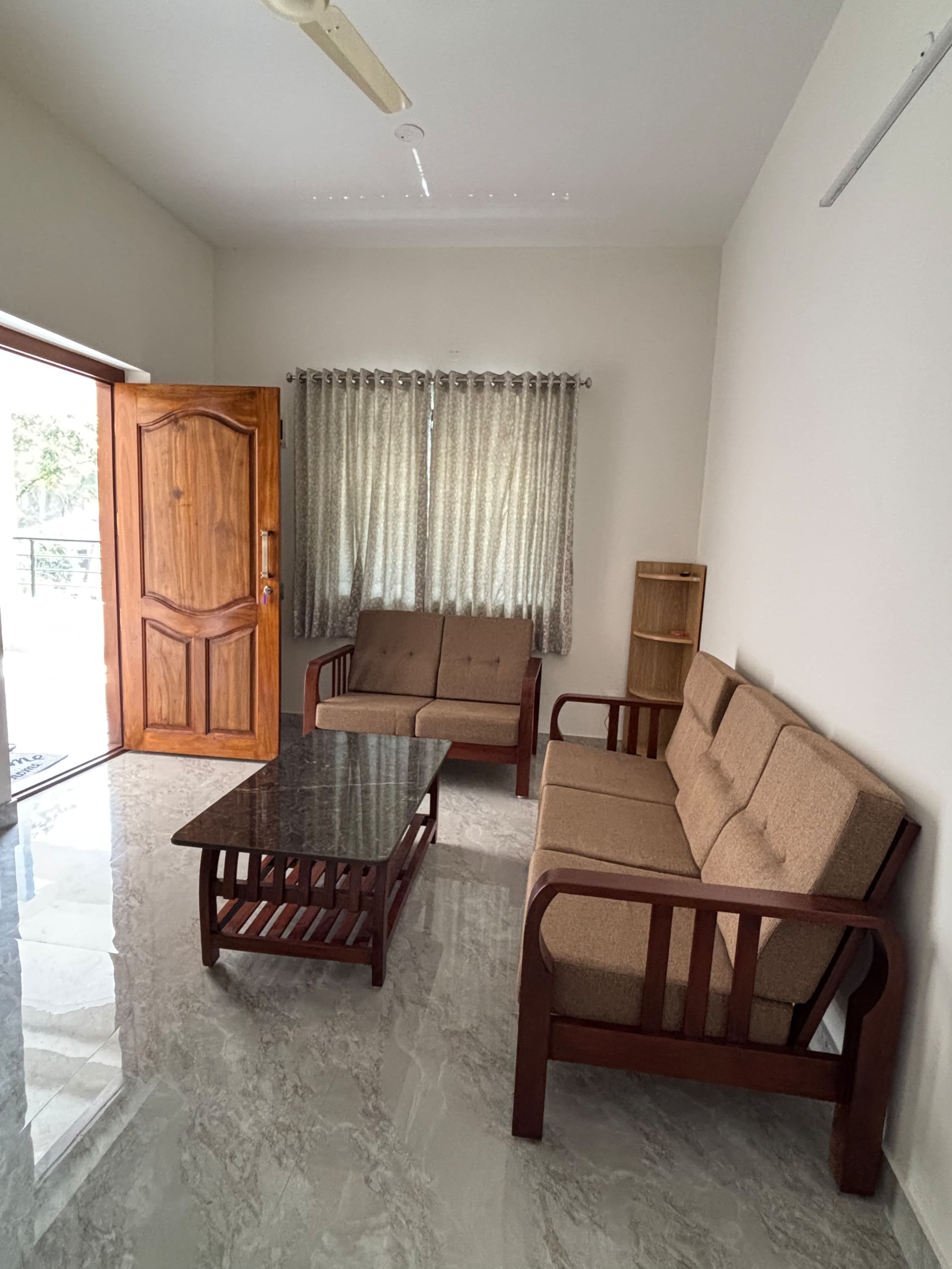 Relaxing 2BHK Full Kitchen LaasyaVilaasaYK2 - Tap to explore photos