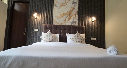 Hotel Divine India Residency Noida-Medanta Super Speciality Hospital Room Type - Executive
