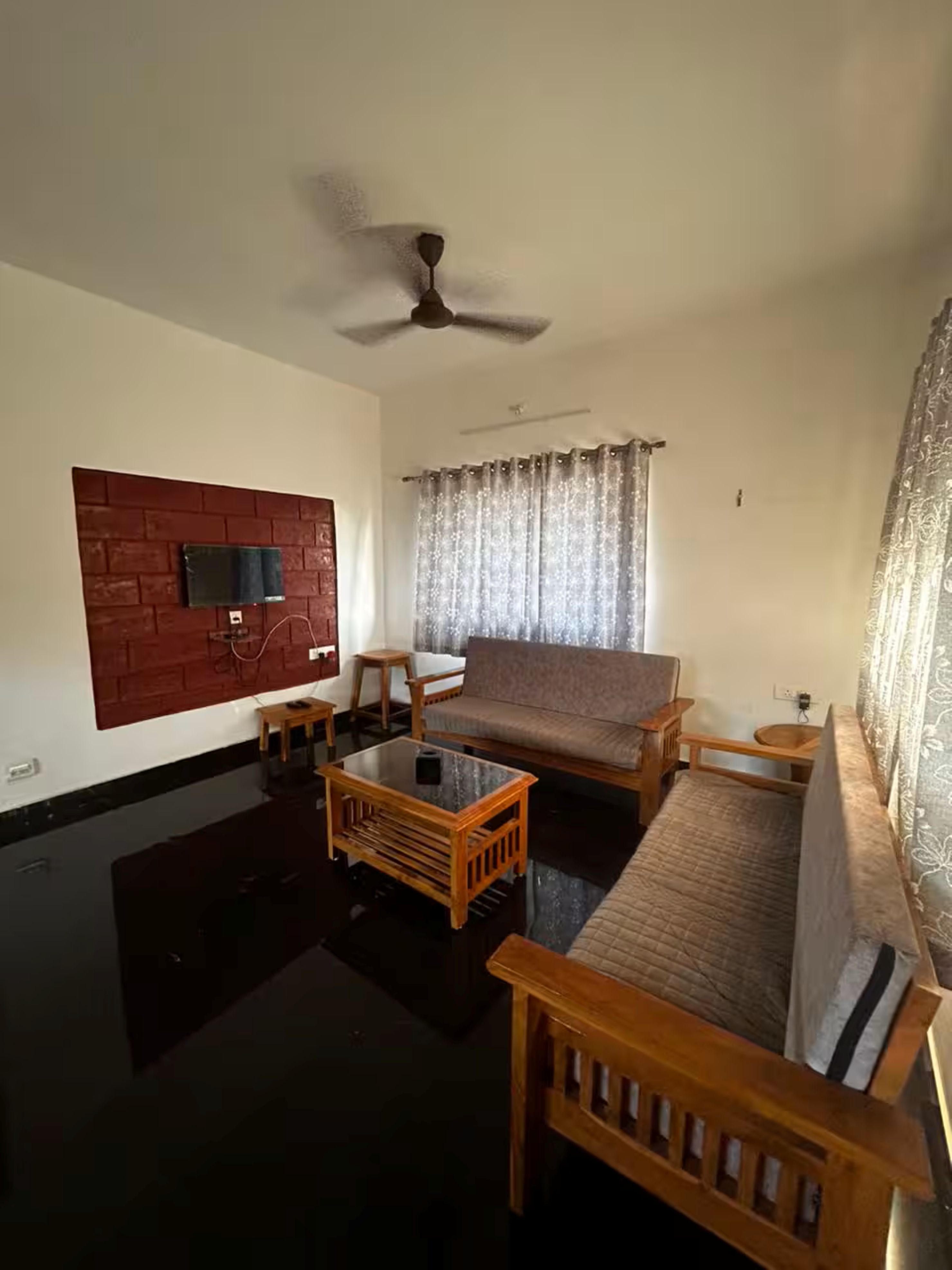 Peaceful 3BHK Villa in Dapoli - Tap to explore photos