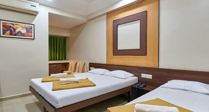 Hotel Raama Grand Room Type - 3 Bed AC