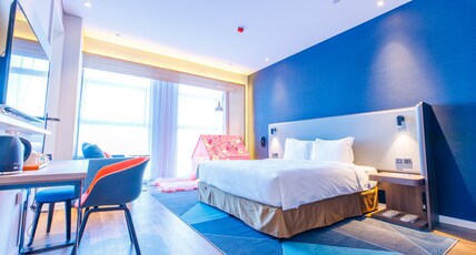Holiday Inn Express Harbin Qunli Room Type - 1 King 1 Single Standard Holiday Inn Express Harbin Qunli Room Type - 1 King 1 Single Standard