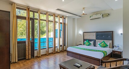 Treebo Anjukul Room Type - Standard Room with Mountain View