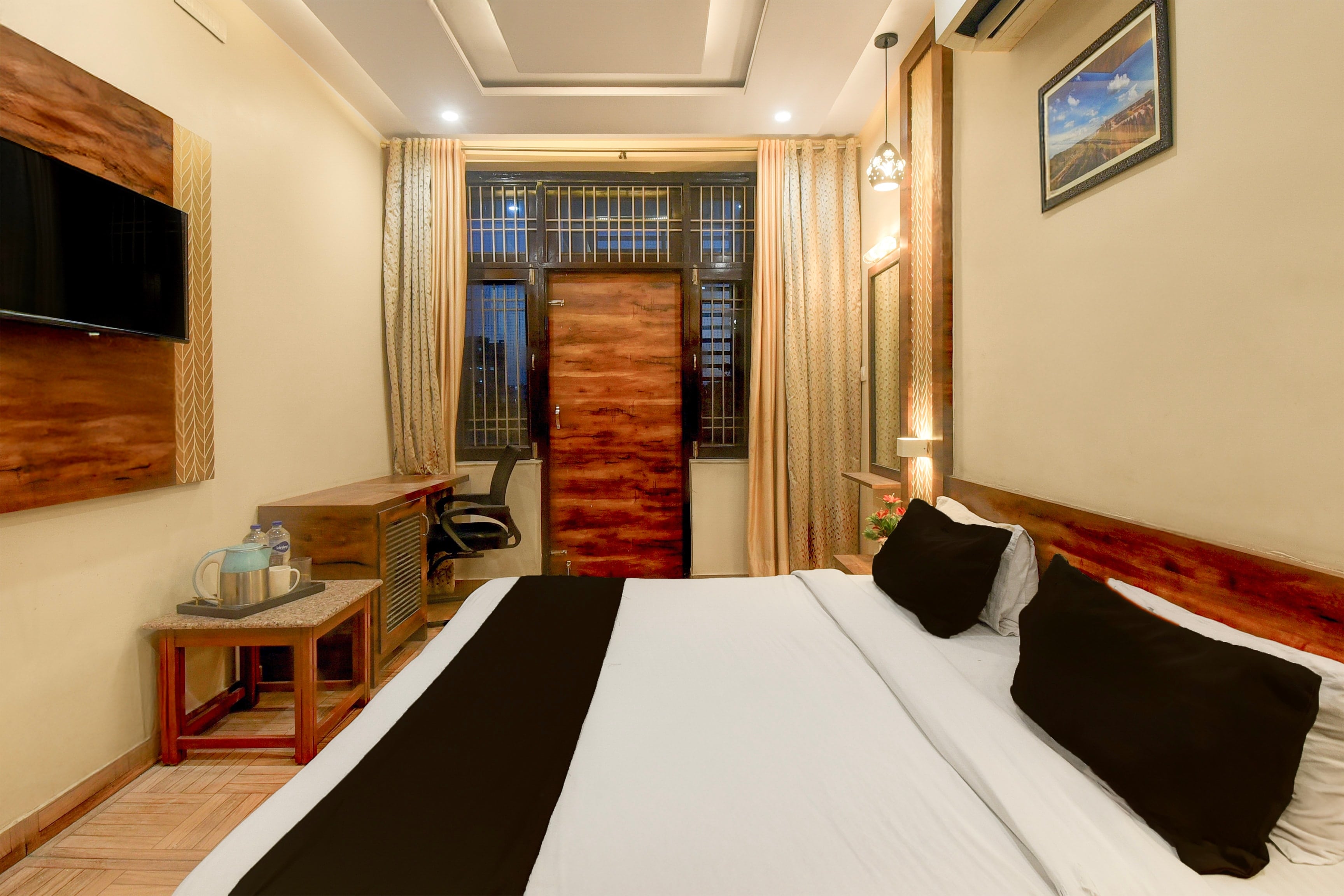 Super Hotel O Sector 16 Jaipur Formerly Aishwarya Inn - Tap to explore photos