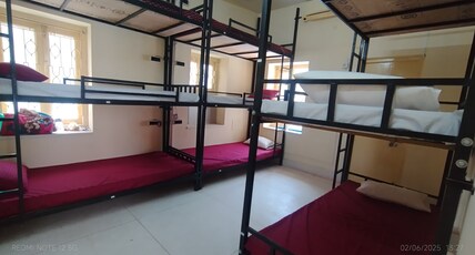 ROAMERS INN (Backpackers Hostel) Room Type - Bed (AC) in Mixed Dormitory