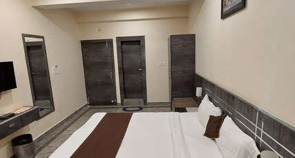 Hotel Royals Room Type - Classic Room