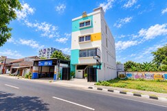 Collection O near Adisutjipto Airport formerly Harmoni 88