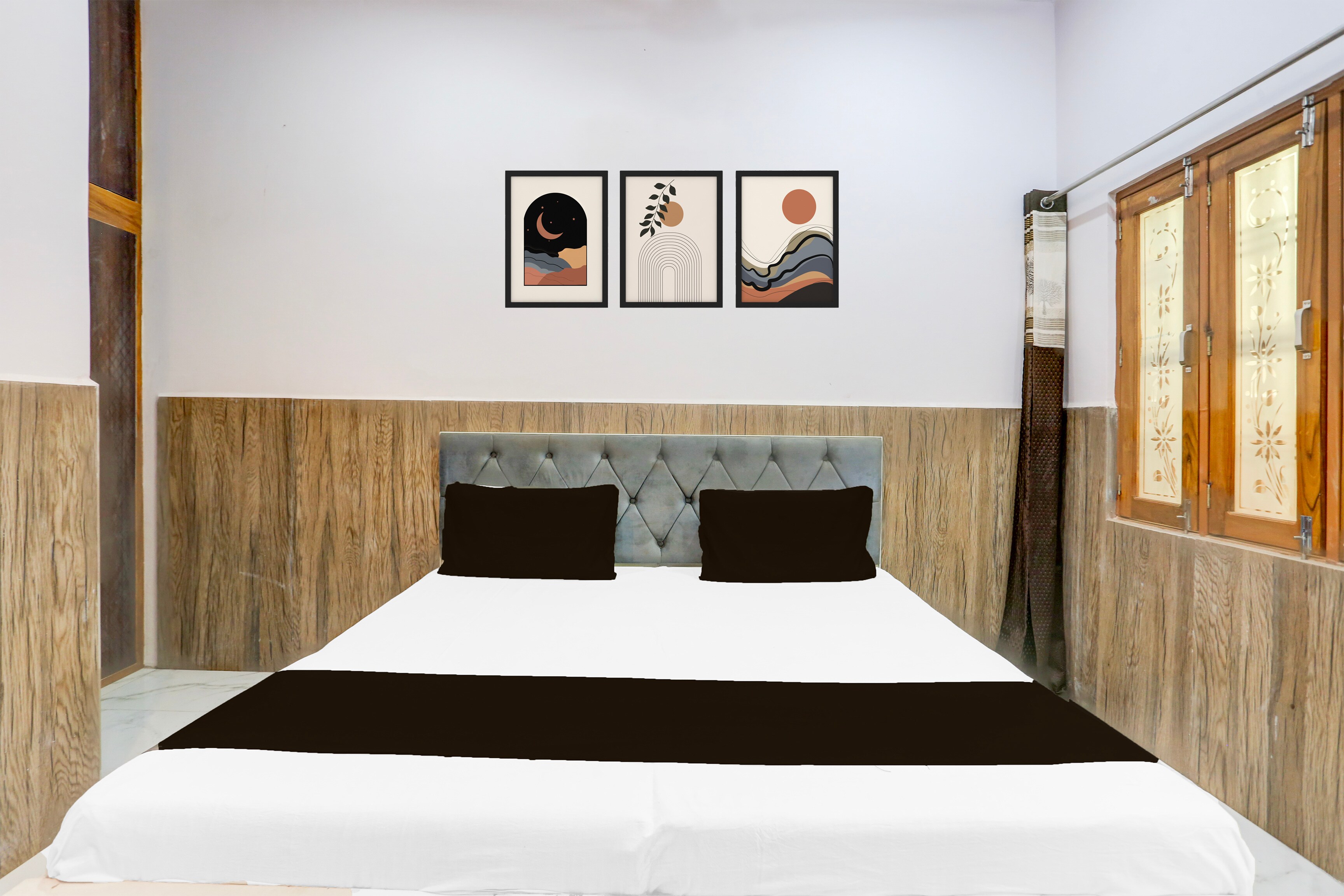 Hotel O GOLD PLAZA HOME STAY - Tap to explore photos