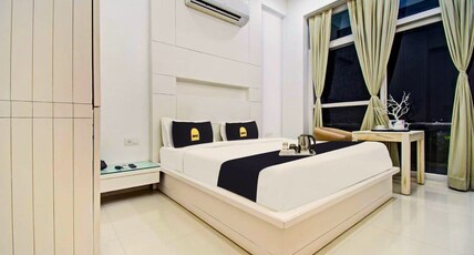 Hotel Grande Azure Room Type - Deluxe Room with Balcony