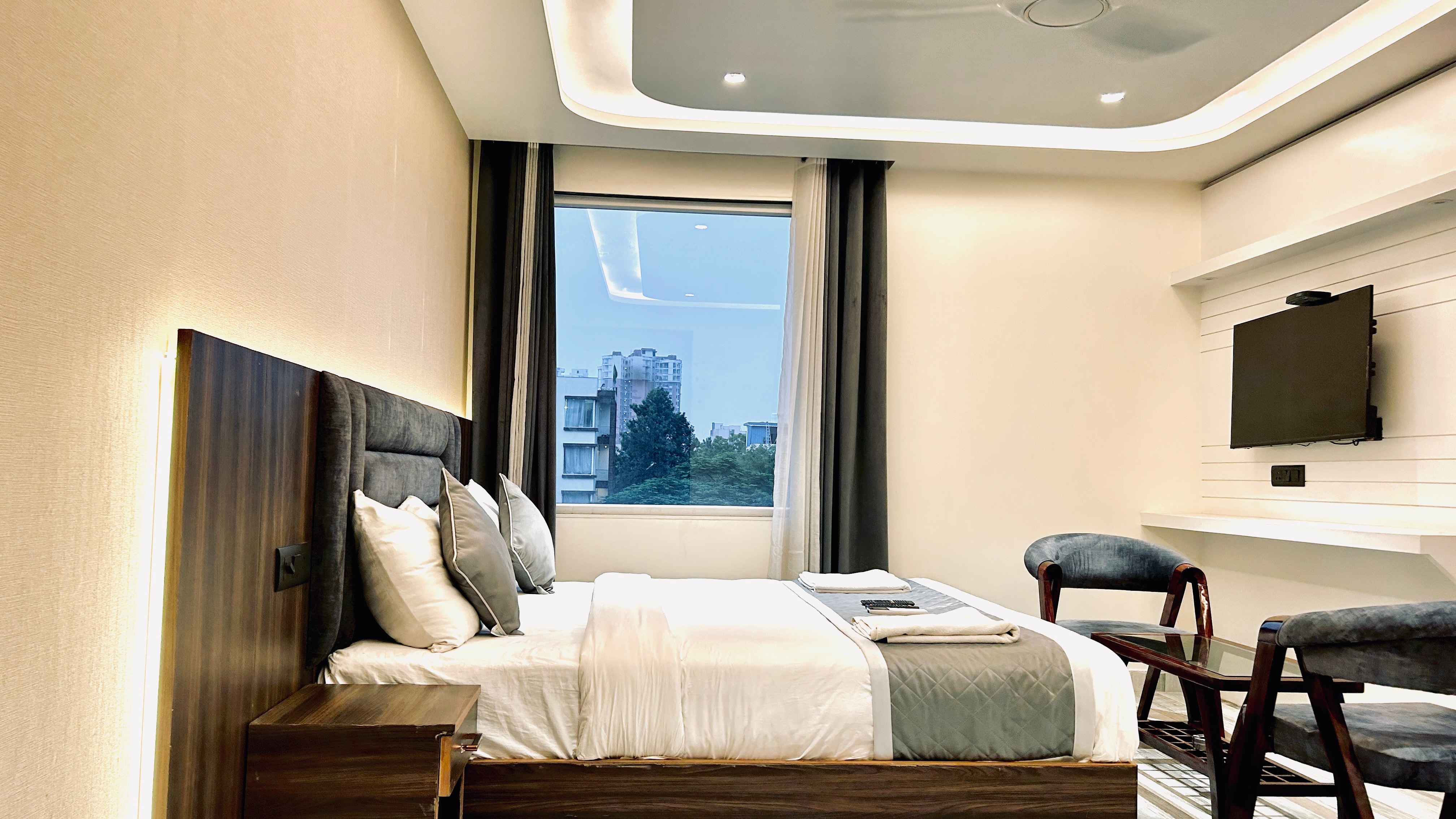 Raksha Suites & Banquet Greater Noida - Tap to explore photos