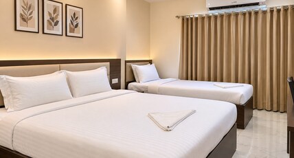 Hotel Maharaja Galaxy Near Kolkata Airport Room Type - Super Deluxe Room Hotel Maharaja Galaxy Near Kolkata Airport Room Type - Super Deluxe Room