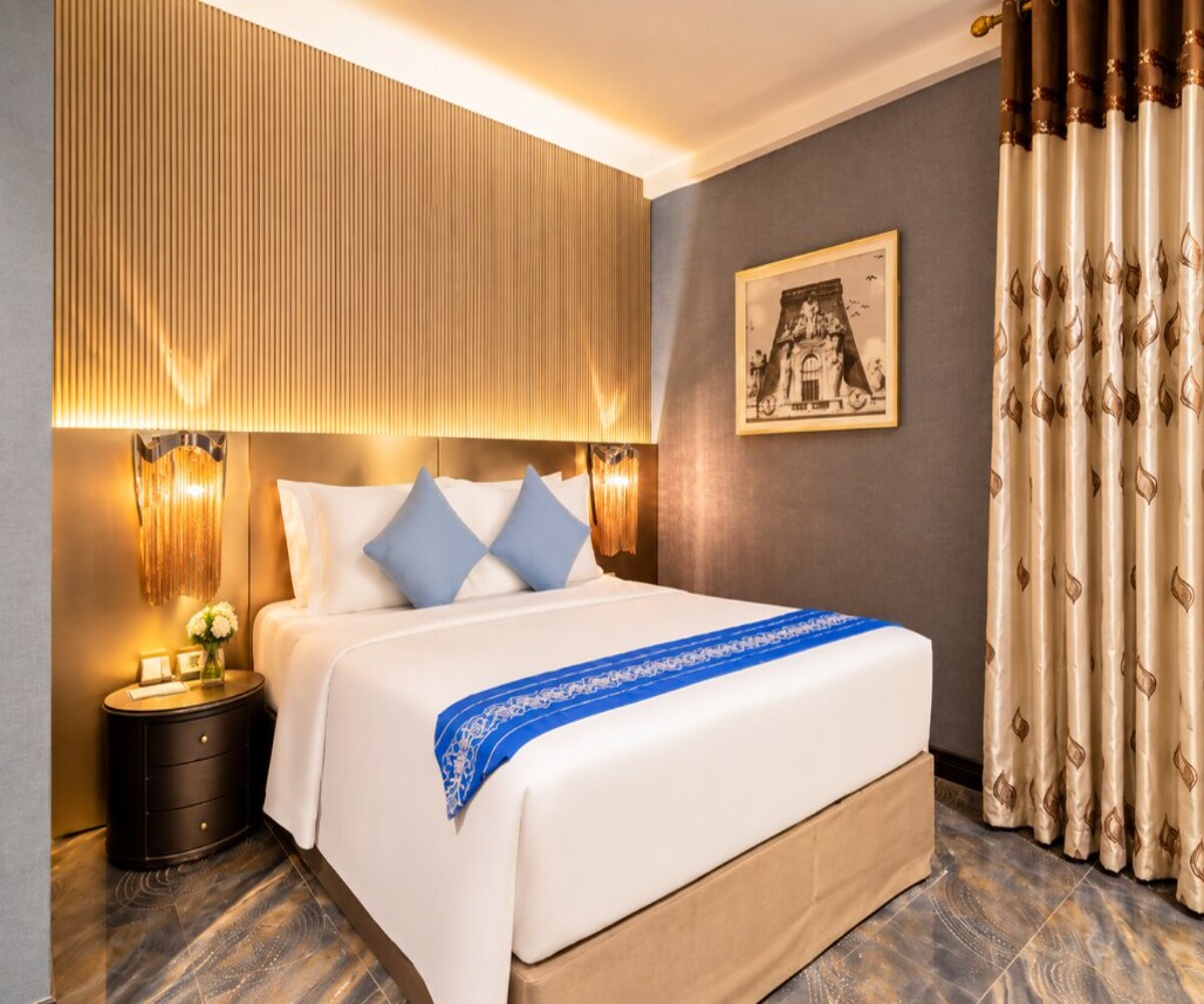 A&EM Ben Thanh Hotel - Tap to explore photos