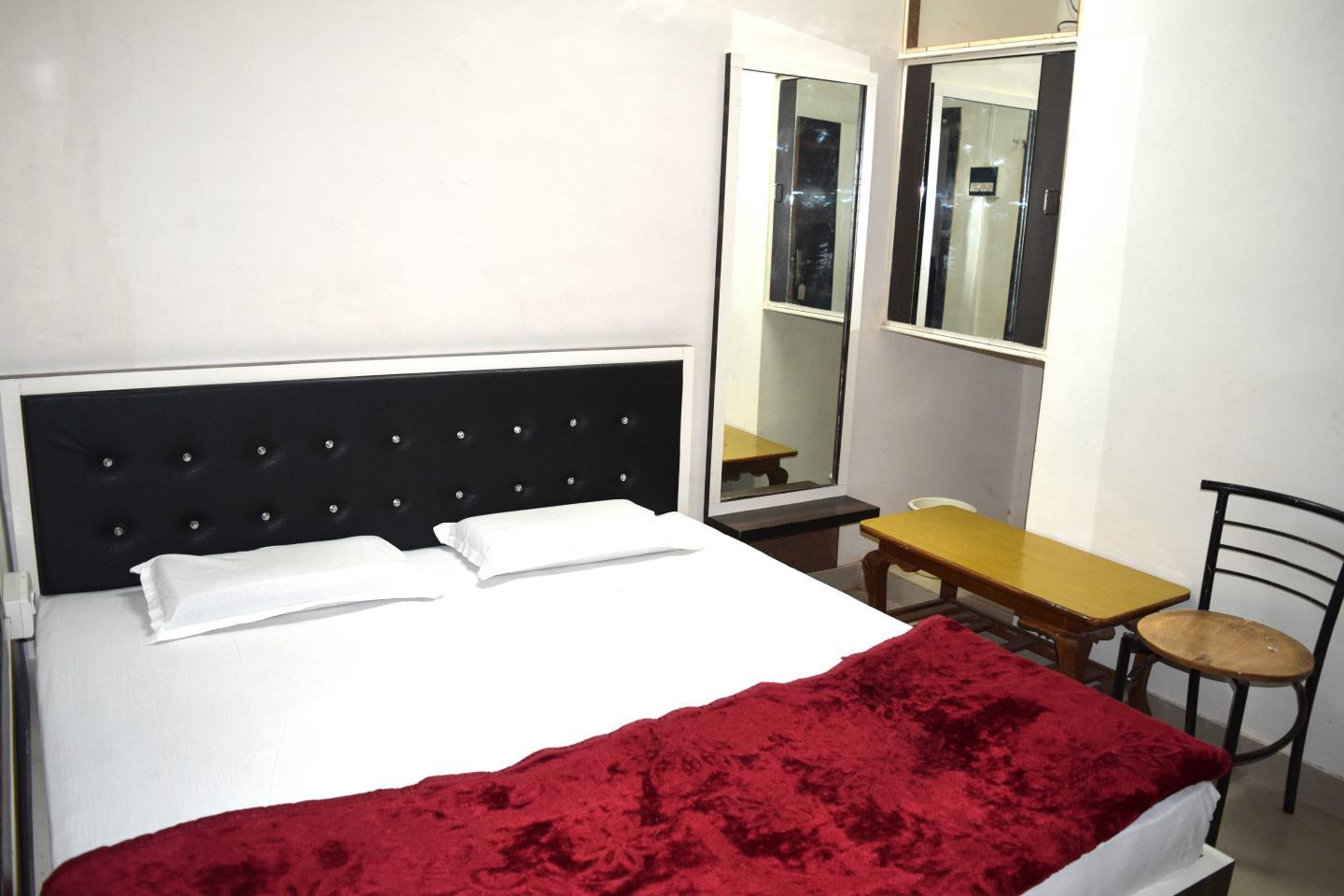Hotel Gokul - Tap to explore photos