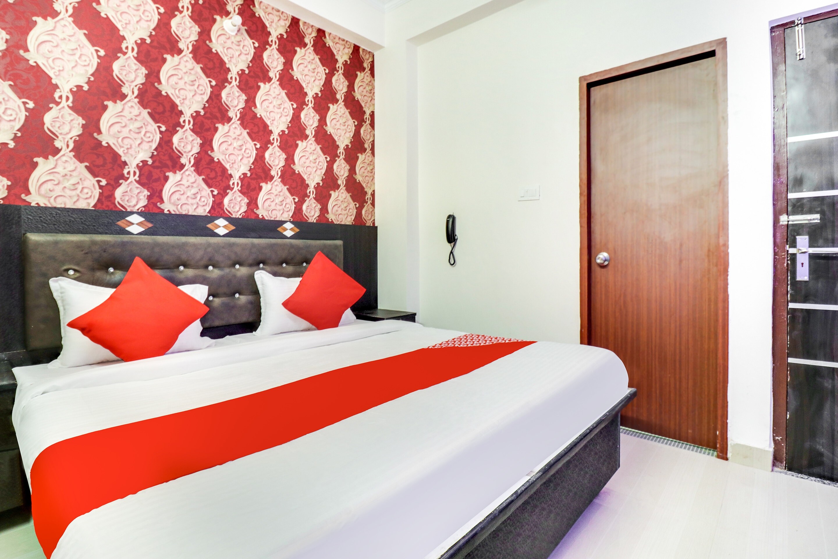 Hotel O by OYO RS INN - Tap to explore photos