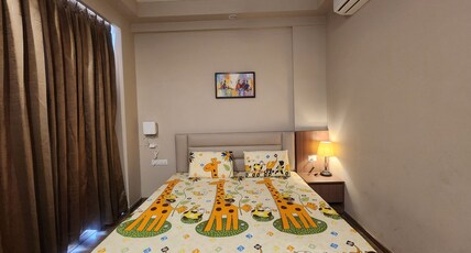 Peaceful Comfortable City Apartment Room Type - Bedroom