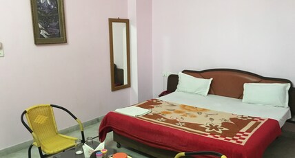 Hotel Manohar Palace Room Type - Deluxe AC Room