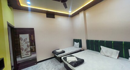 Jain Yatri Grah And Restaurant Room Type - Three Bed Ac Room