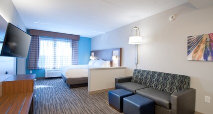 Holiday Inn Express Quantico - Stafford Room Type - 1 King Suite Mobility Accessible Tub