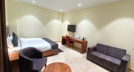 HOTEL GOLDEN ORCHID Room Type - CLUB AC