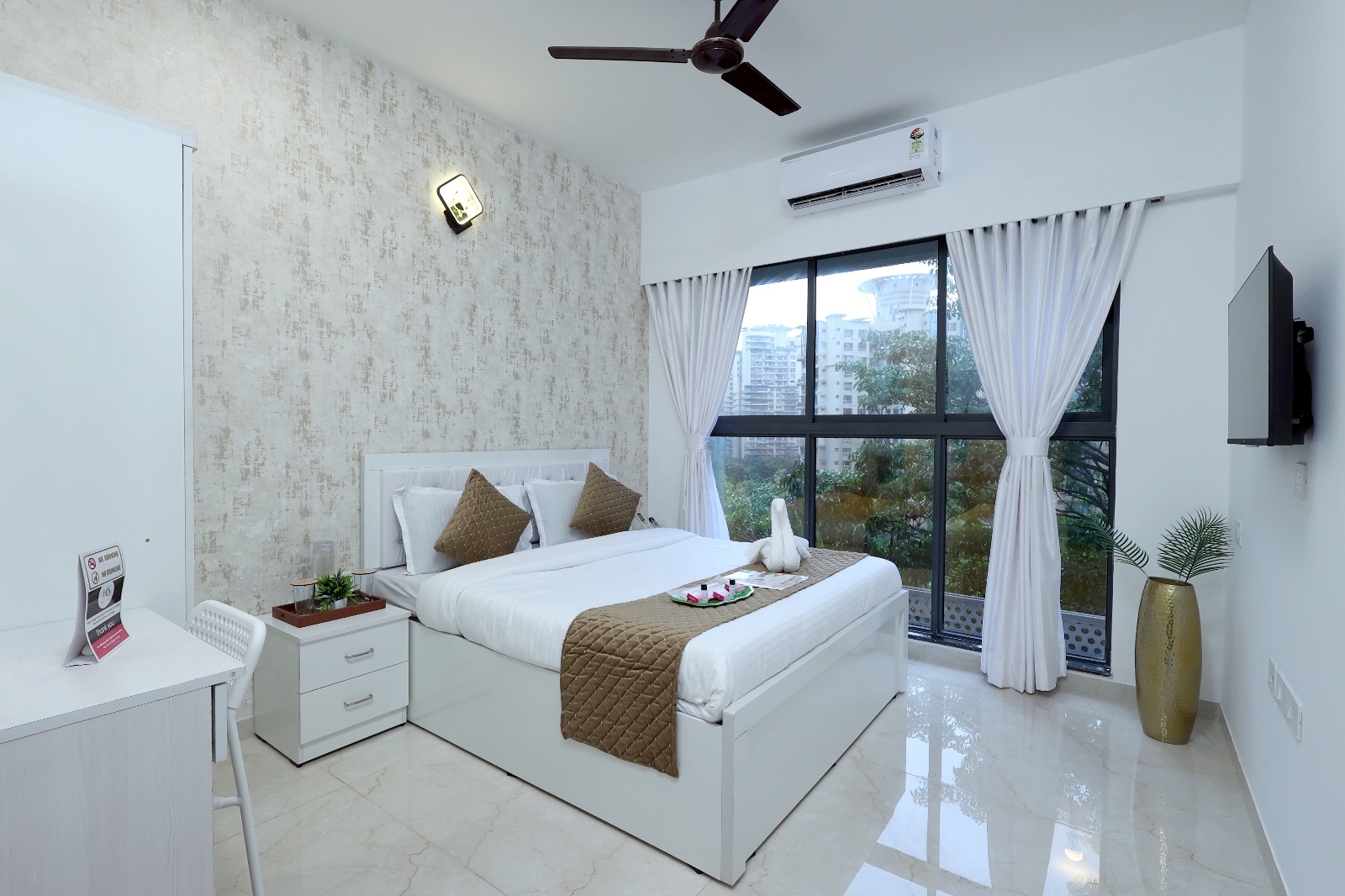Corporate Living - Gagal Home - Tap to explore photos