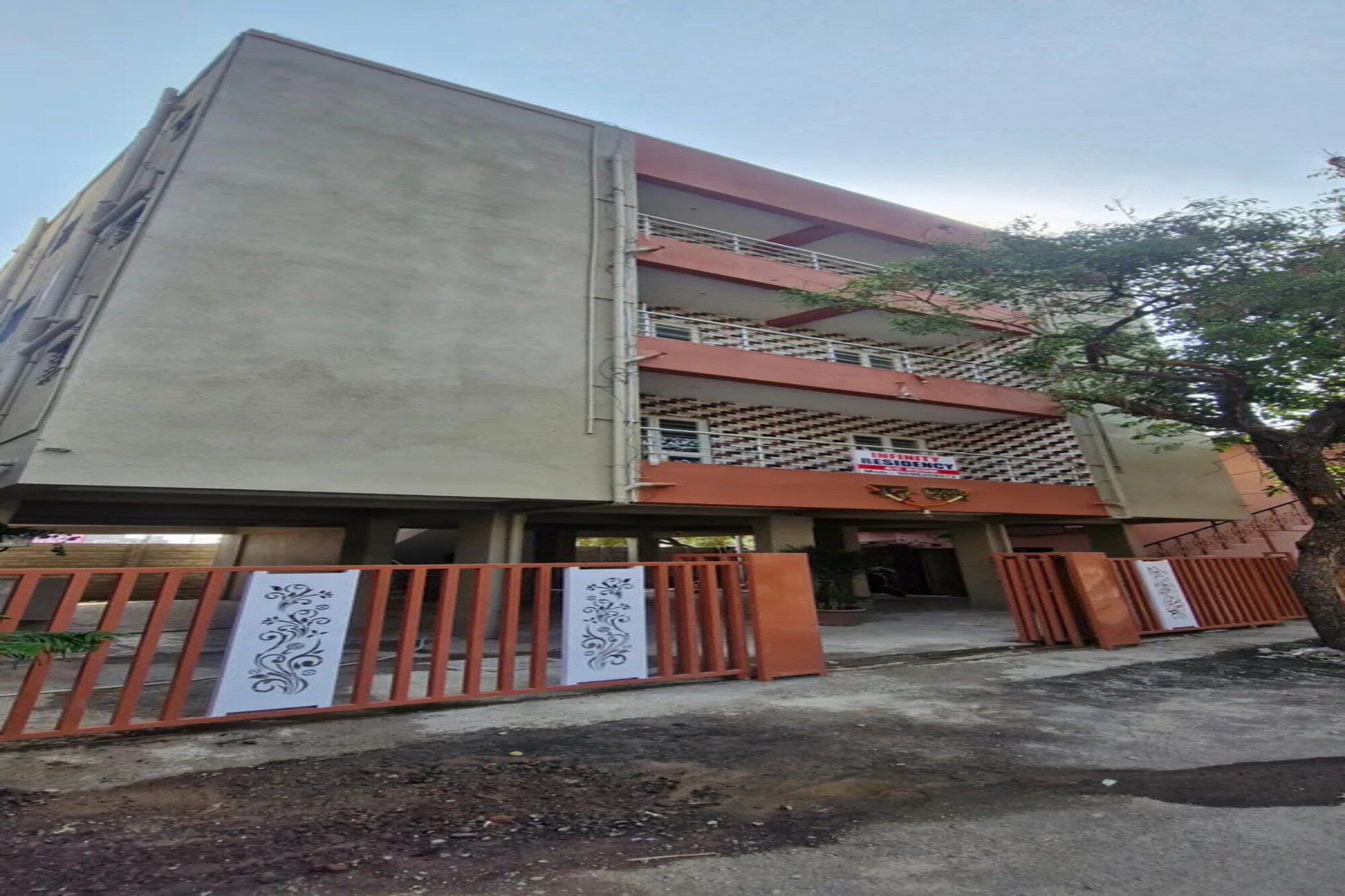 FabHotel Infinity Residency - Tap to explore photos