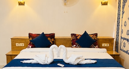 Marawi Desert Resort Room Type - Luxury swiss tent 