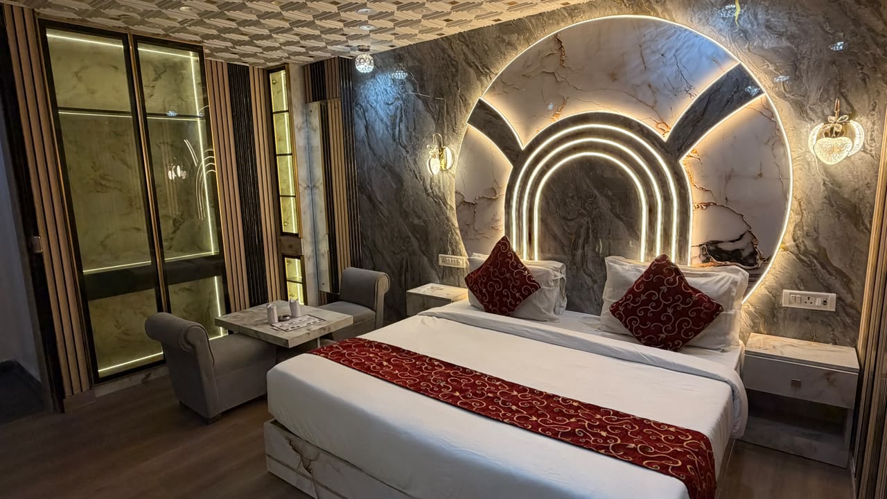Hotel Raj Palace at Delhi Airport - Tap to explore photos